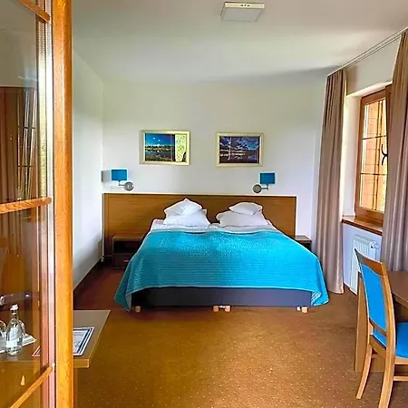 Hotel Cicha Woda Nieporet